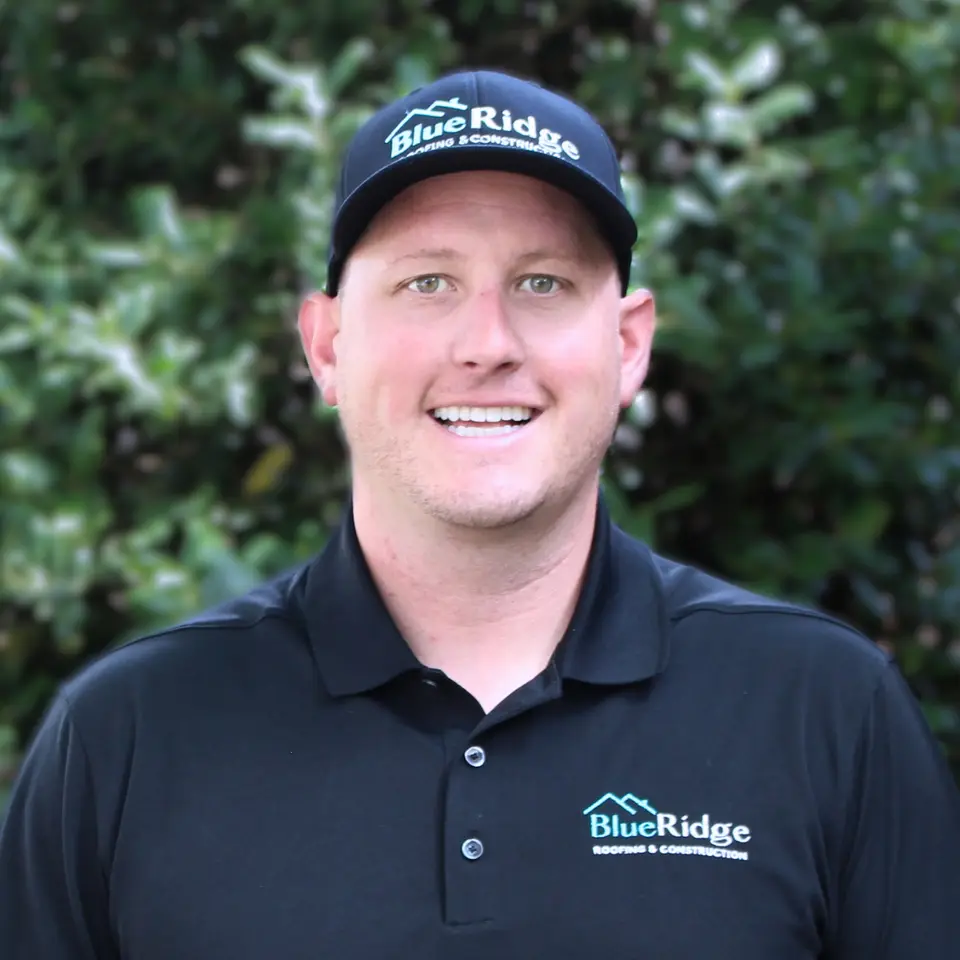 BlueRidge Roofing team member
