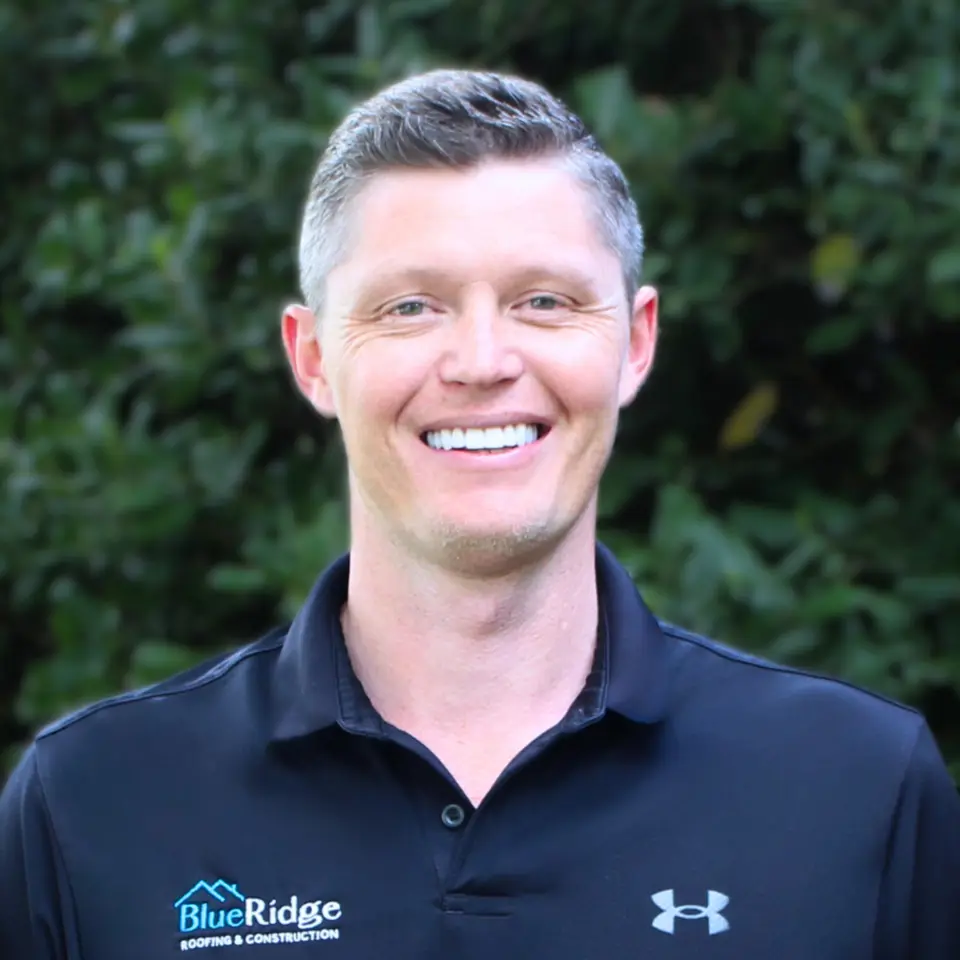 BlueRidge Roofing team member